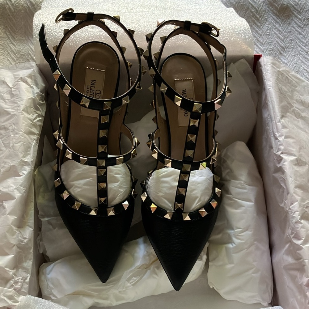 Valentino Garavani Black Rockstud Heels NWT - Picture 3 of 7